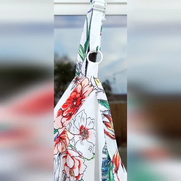 Torrid White Tropical Floral Button-Front Cami Tank Top – Size 00 -M/L - Size 10 - Picture 11 of 16